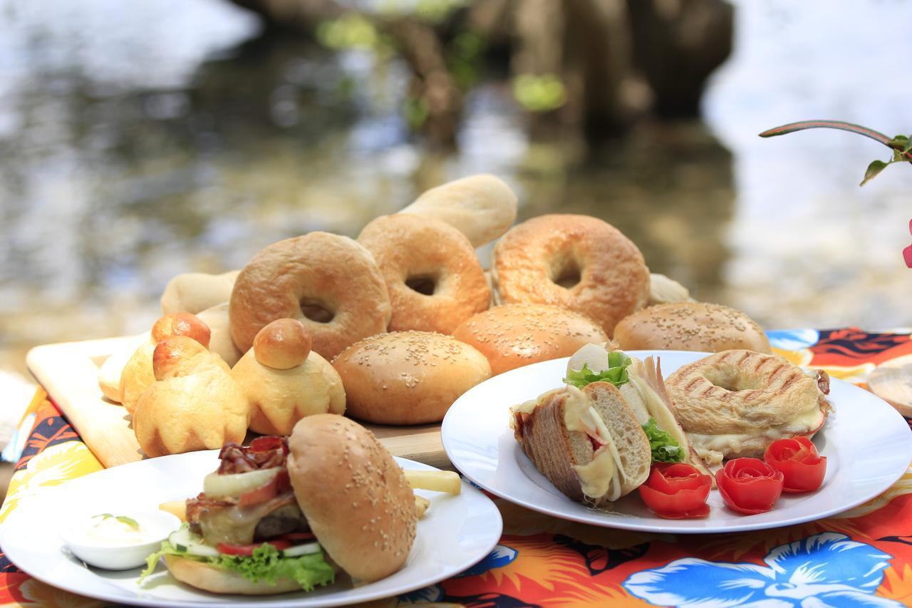 Discovery Island Resort Корон Екстериор снимка